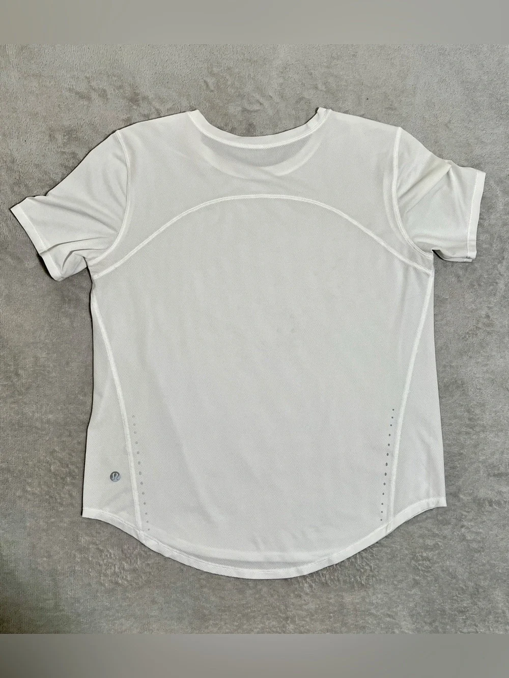 Lululemon High-Neck Running and Training short sleeve T-Shirt size S-M